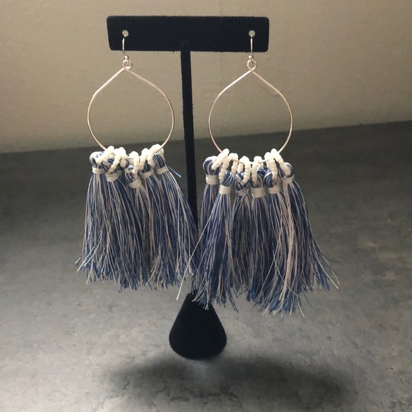 Tassel earrings - Picture 4 of 5